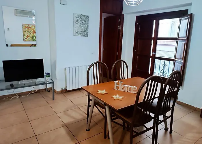 Corrala De San Anton. Sencillo Apartamento En Pleno Centro